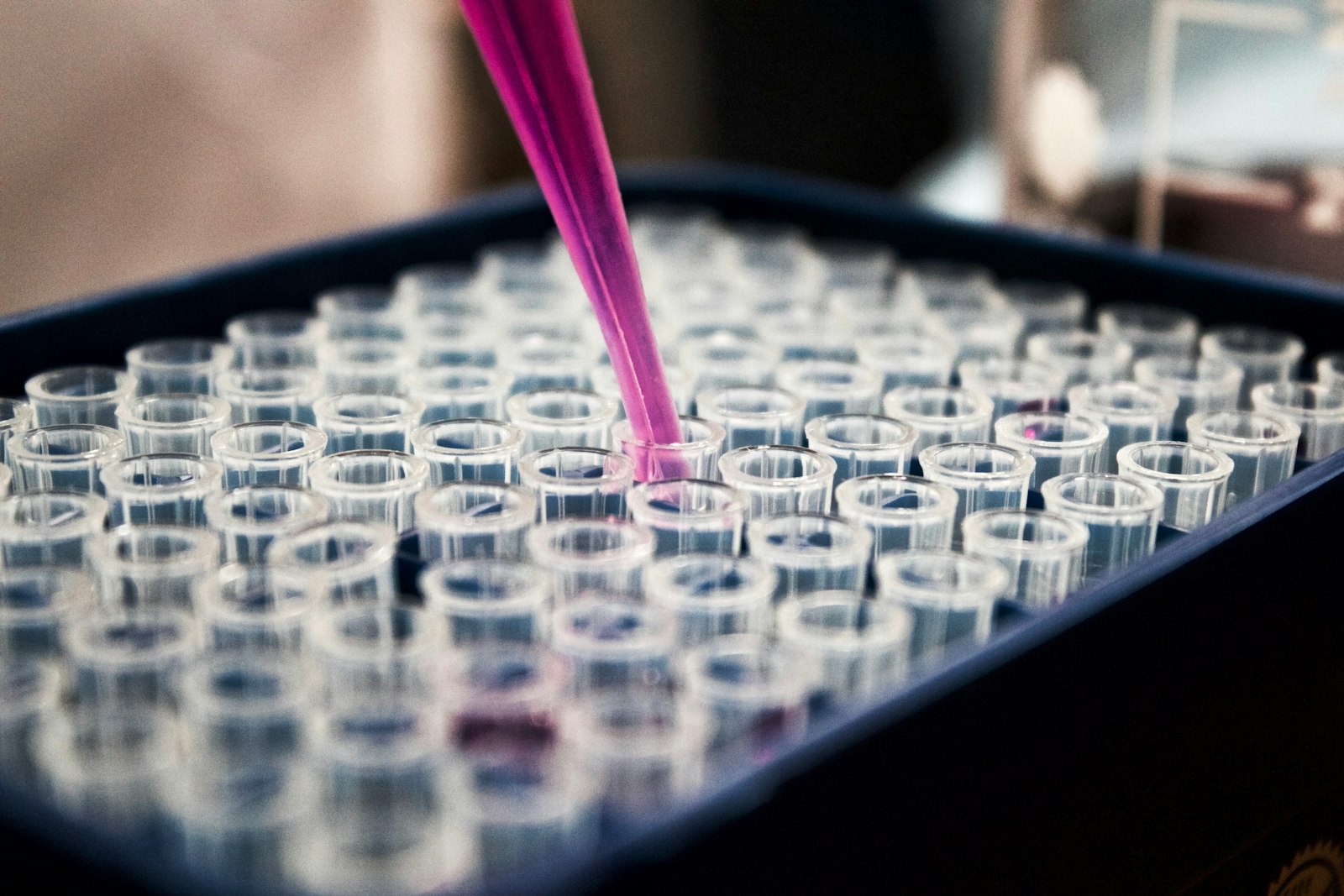 Laboratory research supporting biological data analysis